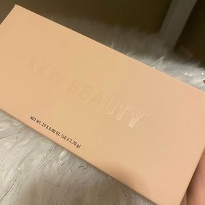 KKW classic blossom palette